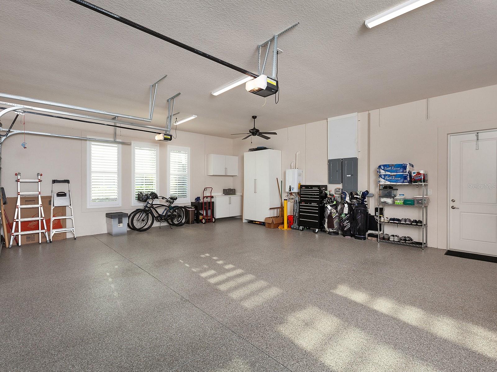 LAKEHOUSE COVE AT WATERSIDE - Residential