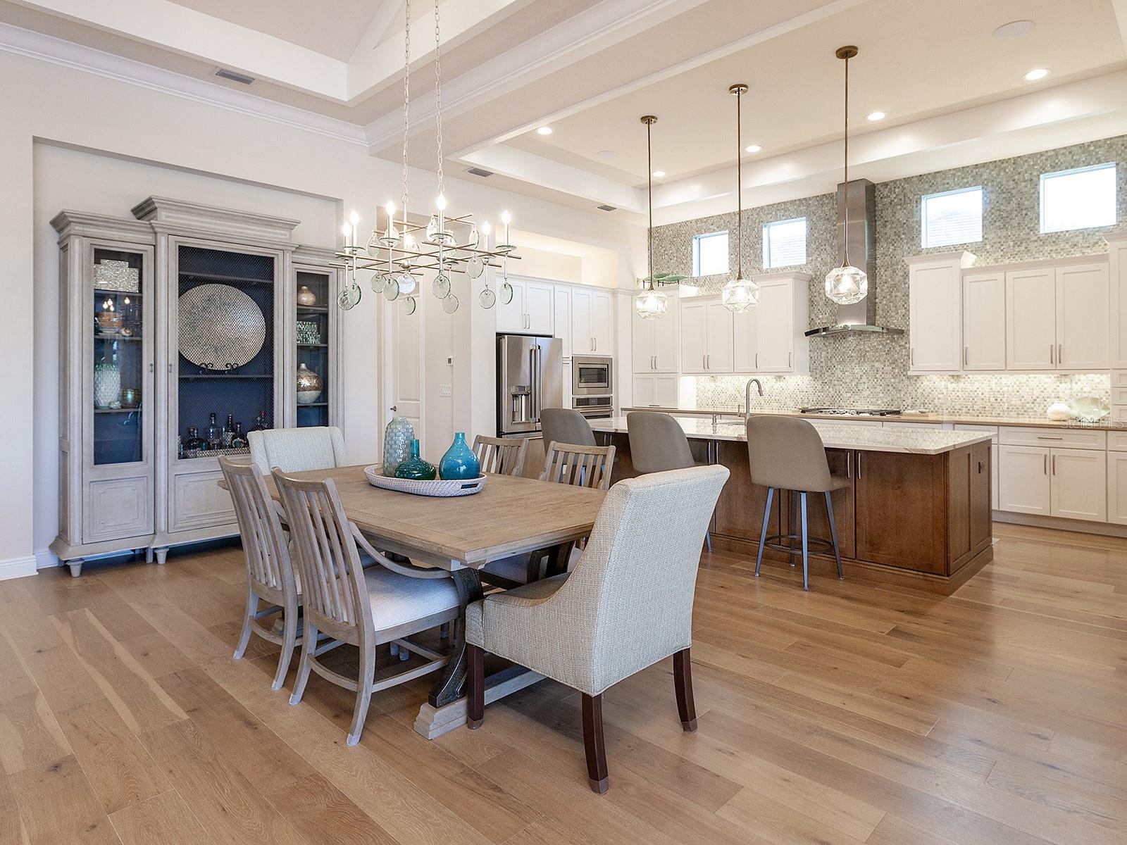 LAKEHOUSE COVE AT WATERSIDE - Residential