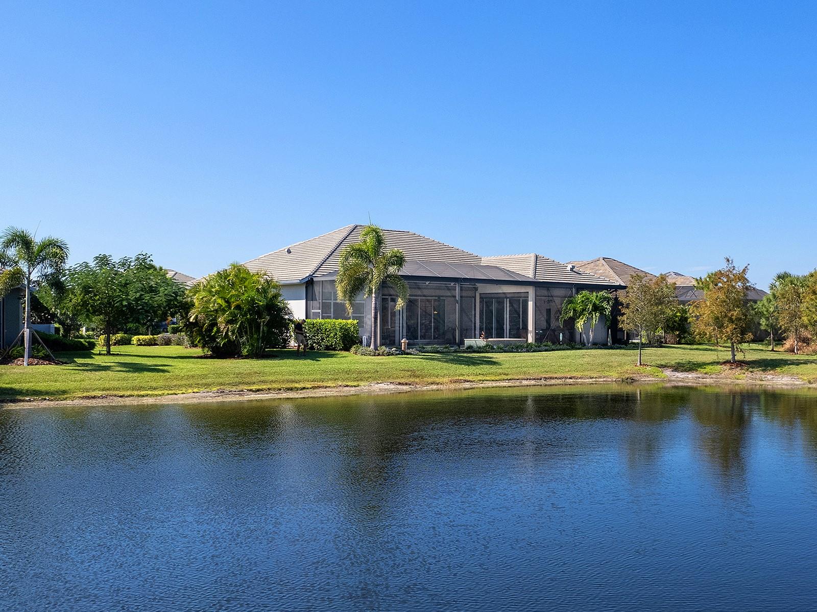 LAKEHOUSE COVE AT WATERSIDE - Residential