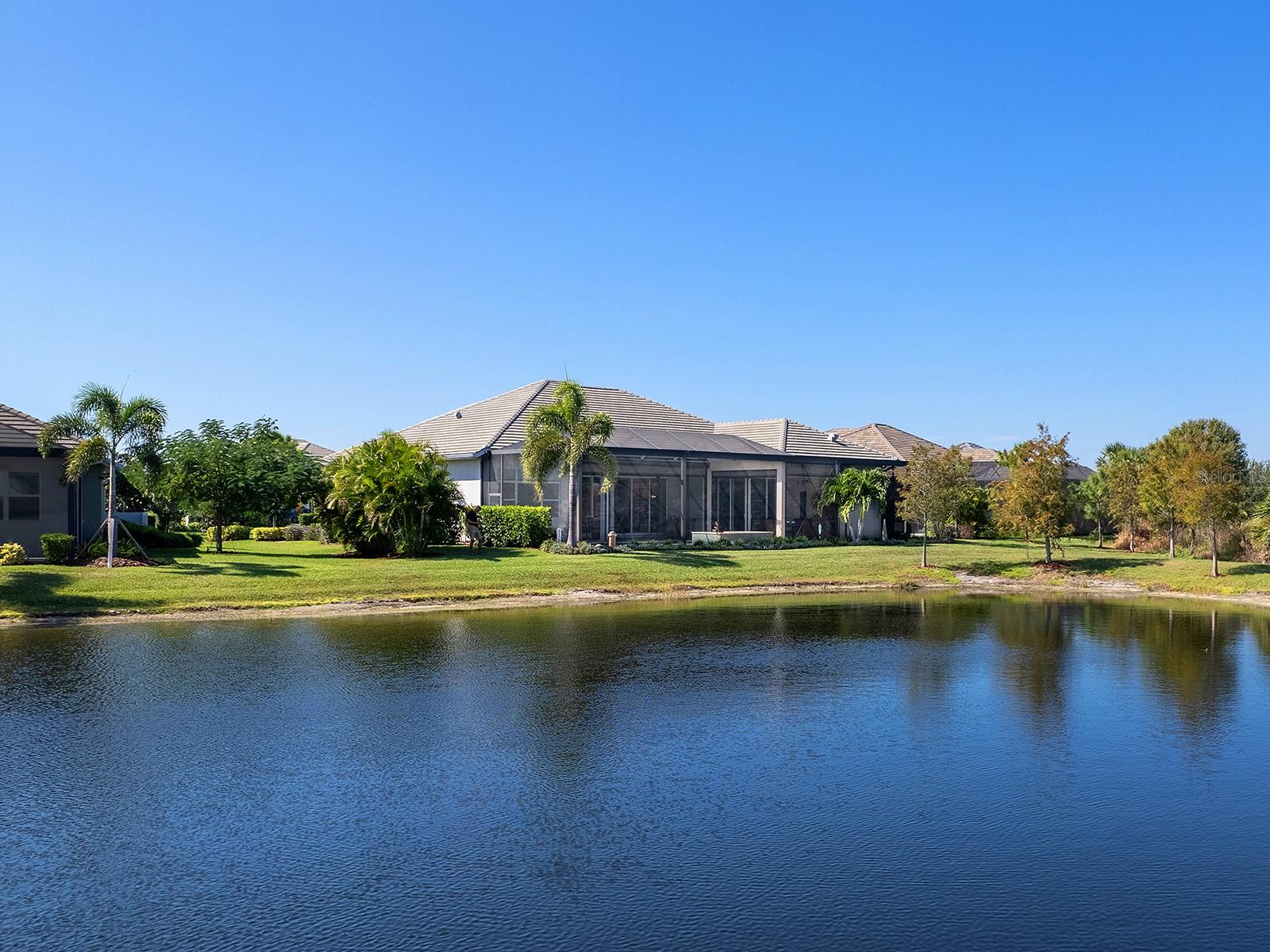 LAKEHOUSE COVE AT WATERSIDE - Residential