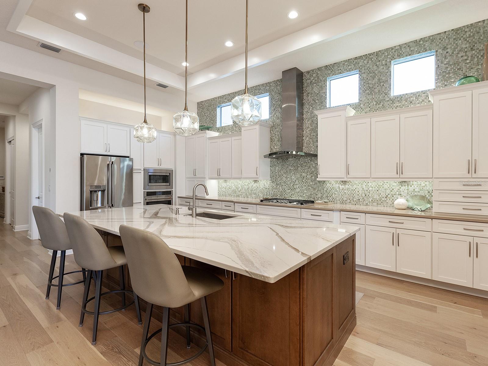 LAKEHOUSE COVE AT WATERSIDE - Residential