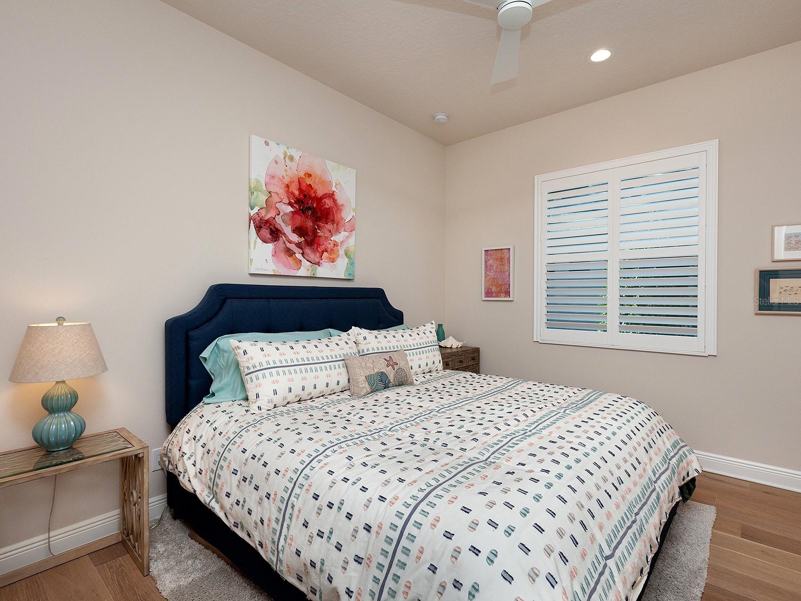 LAKEHOUSE COVE AT WATERSIDE - Residential