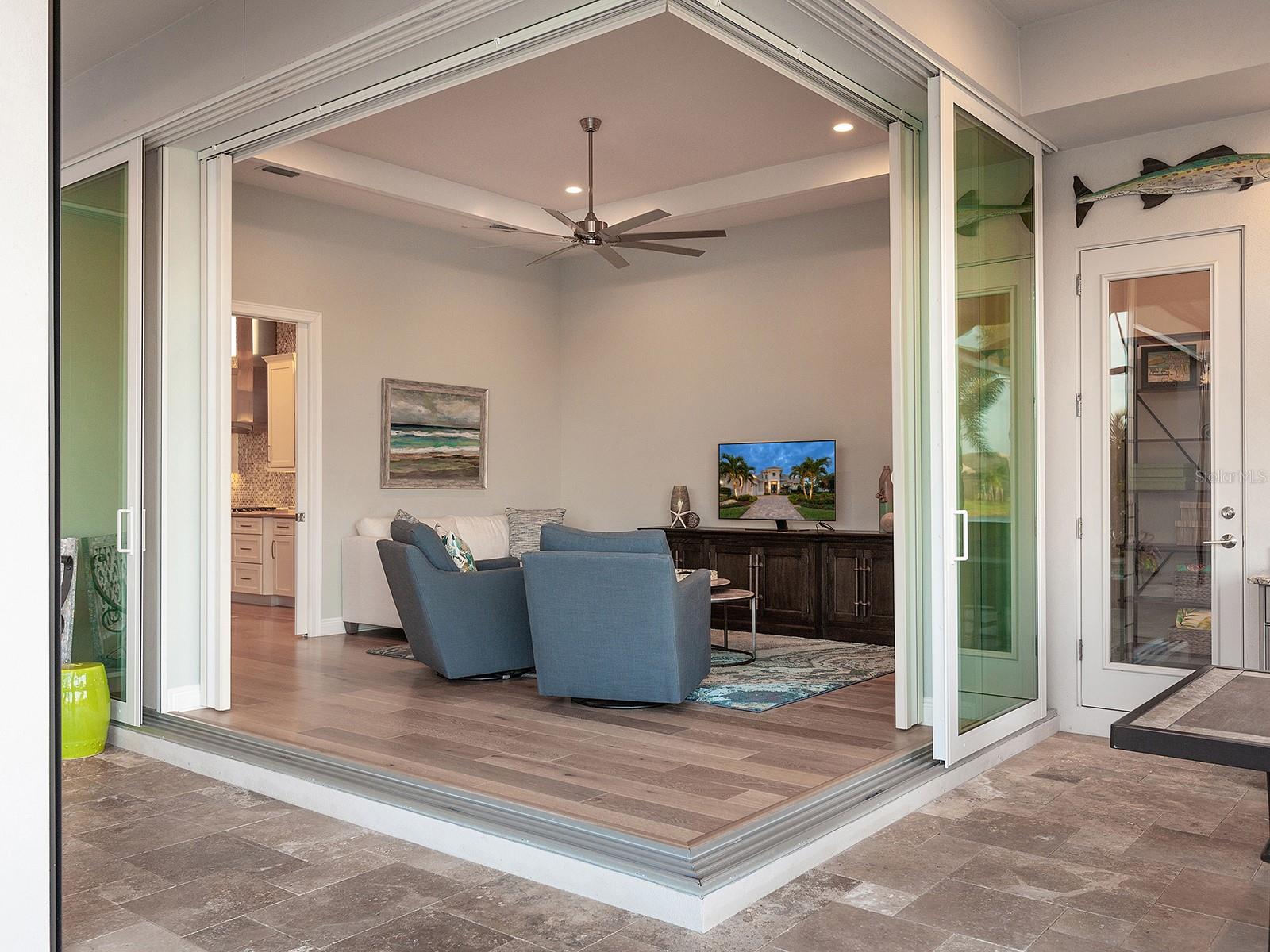 LAKEHOUSE COVE AT WATERSIDE - Residential