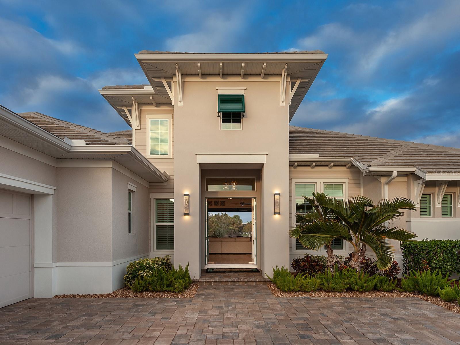 LAKEHOUSE COVE AT WATERSIDE - Residential