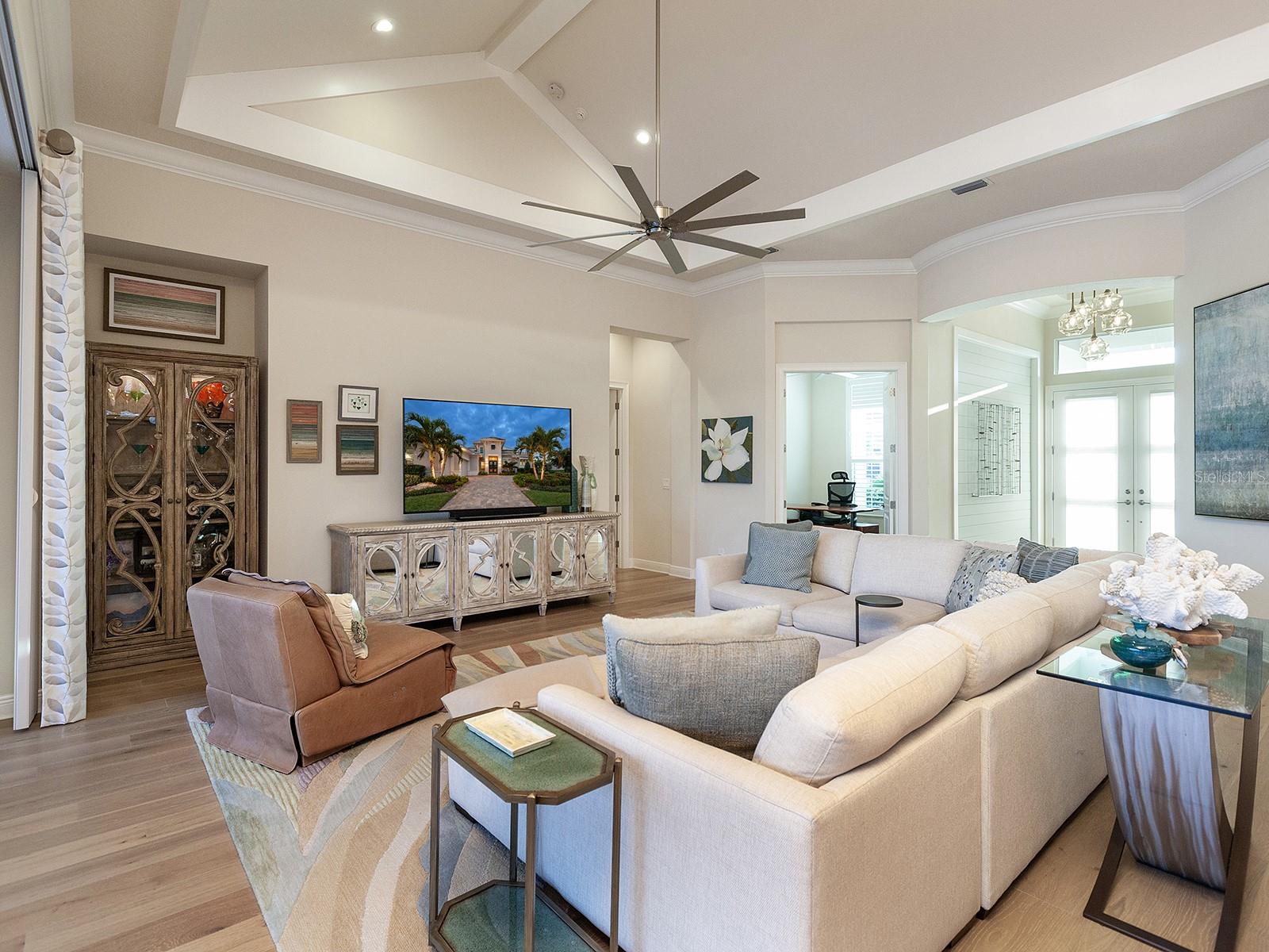 LAKEHOUSE COVE AT WATERSIDE - Residential