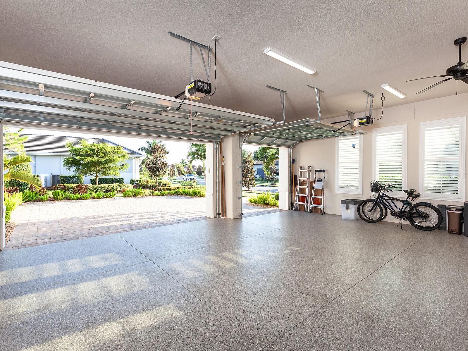 LAKEHOUSE COVE AT WATERSIDE - Residential