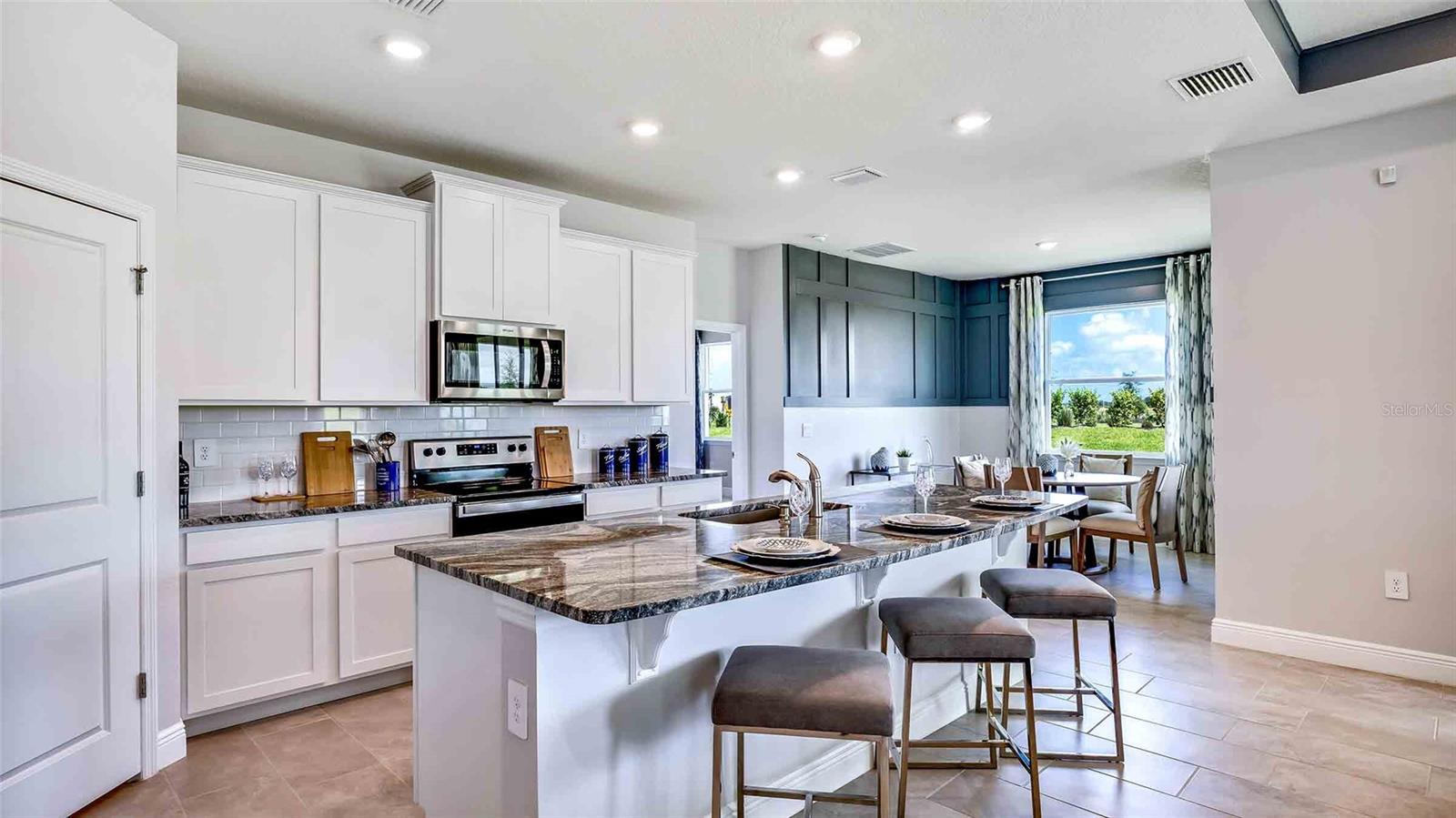 STAR FARMS AT LAKEWOOD RANCH - Residential