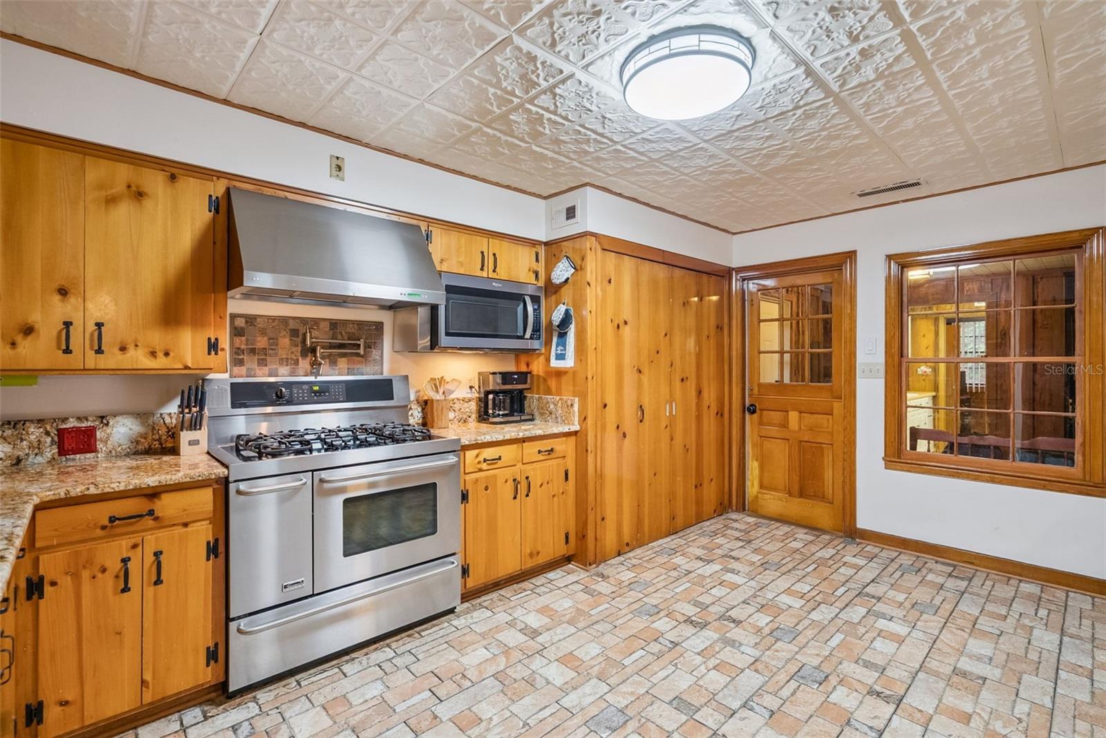 ACREAGE & UNREC - Residential