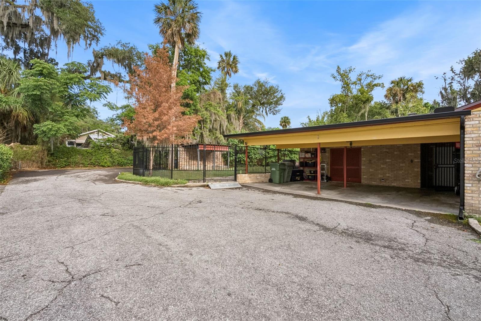 ACREAGE & UNREC - Residential