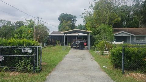 Photo of 1516 S Lee Avenue, Orlando, FL 32805 (MLS # S5135808) Photo of 1516 S Lee Avenue, Orlando, FL 32805 (MLS # S5135808)