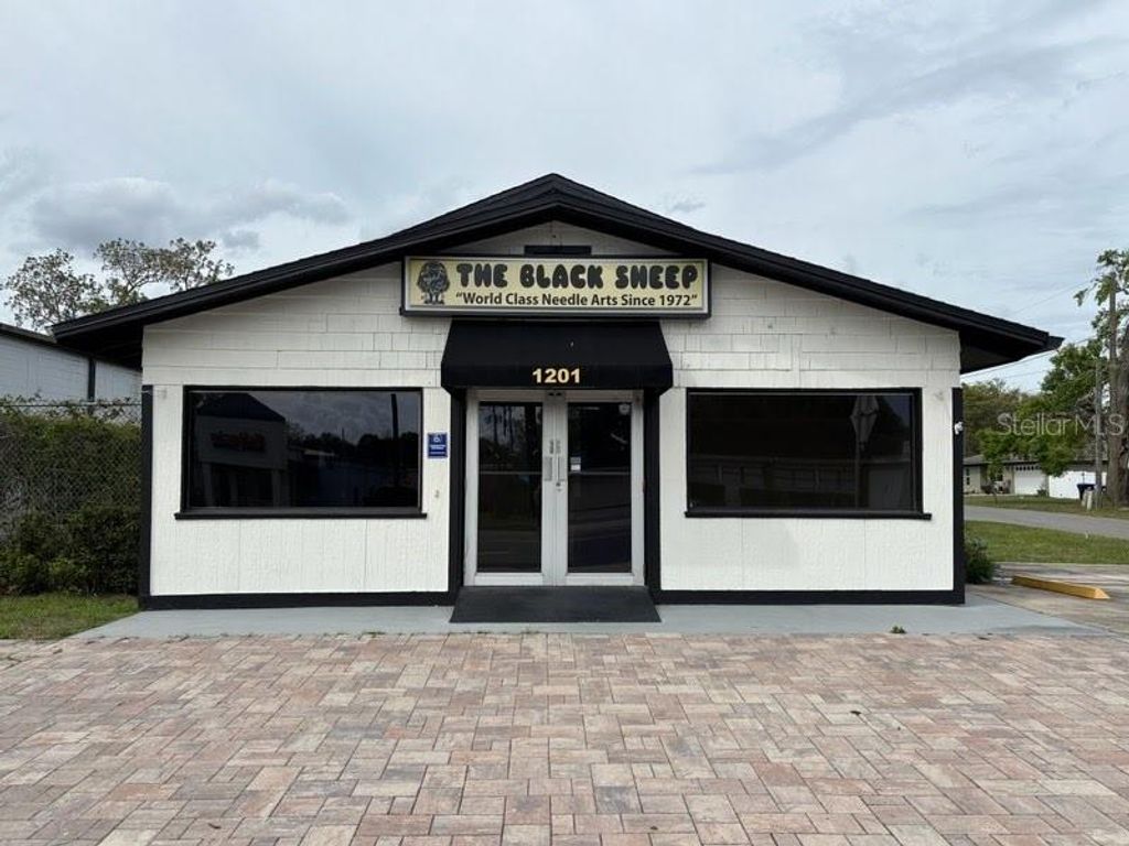 Photo of 1201 W Fairbanks Avenue, Orlando, FL 32804 (MLS # O6391126)