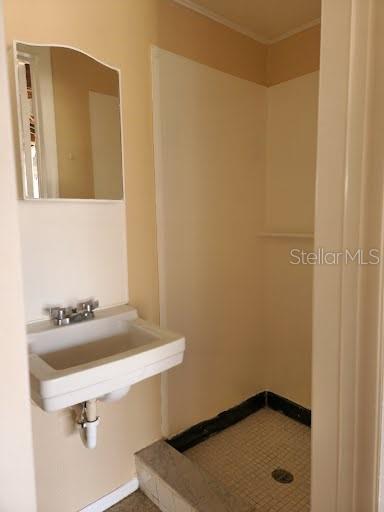 HOLIDAY LAKE ESTATES - Residential Lease