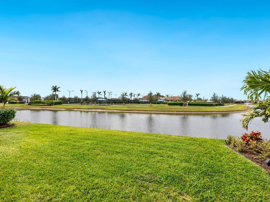 Photo of 4925 Surfside Circle, Bradenton, FL 34211 (MLS # A4668278)