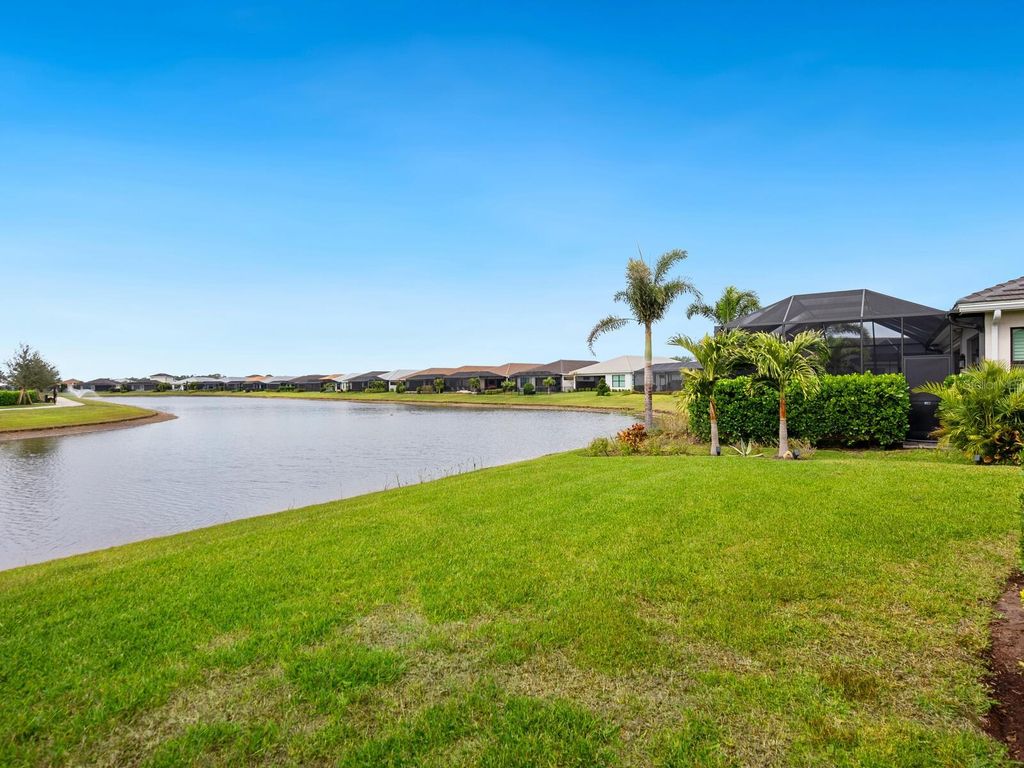 Photo of 4925 Surfside Circle, Bradenton, FL 34211 (MLS # A4668278)