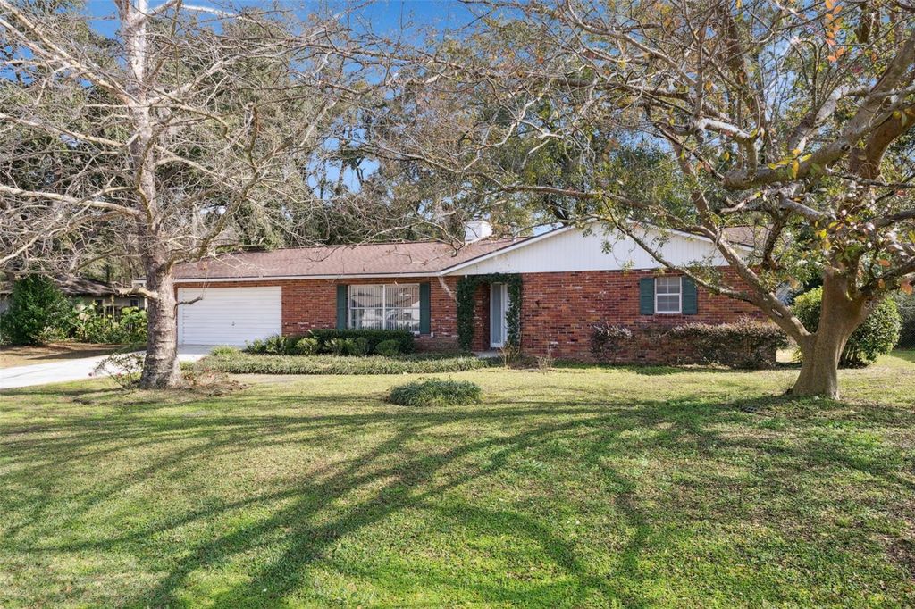 Photo of 141 NE 50th Court, Ocala, FL 34470 (MLS # G5106510)