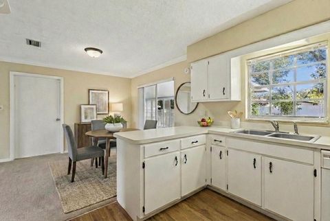 Tiny photo for 141 NE 50th Court, Ocala, FL 34470 (MLS # G5106510)