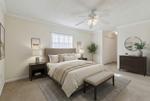 Tiny photo for 141 NE 50th Court, Ocala, FL 34470 (MLS # G5106510)