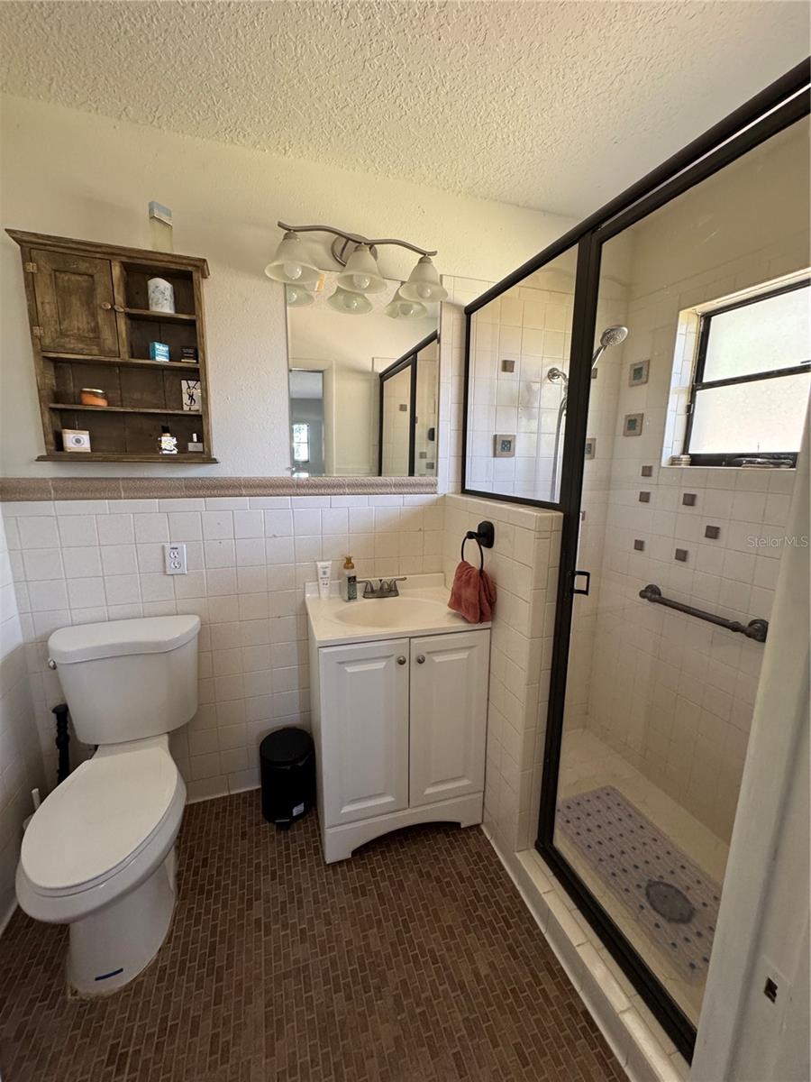 HIGHLAND TOWERS REV - Residential