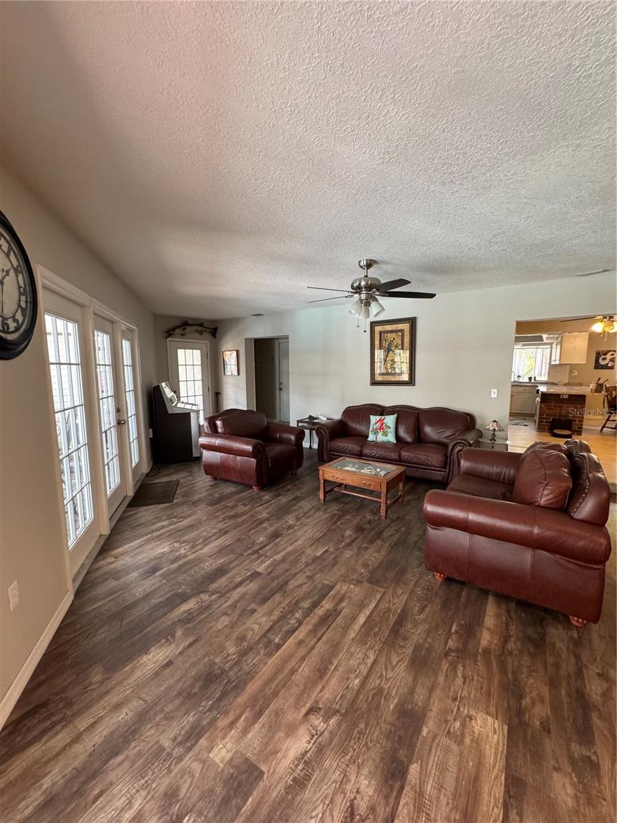 HIGHLAND TOWERS REV - Residential