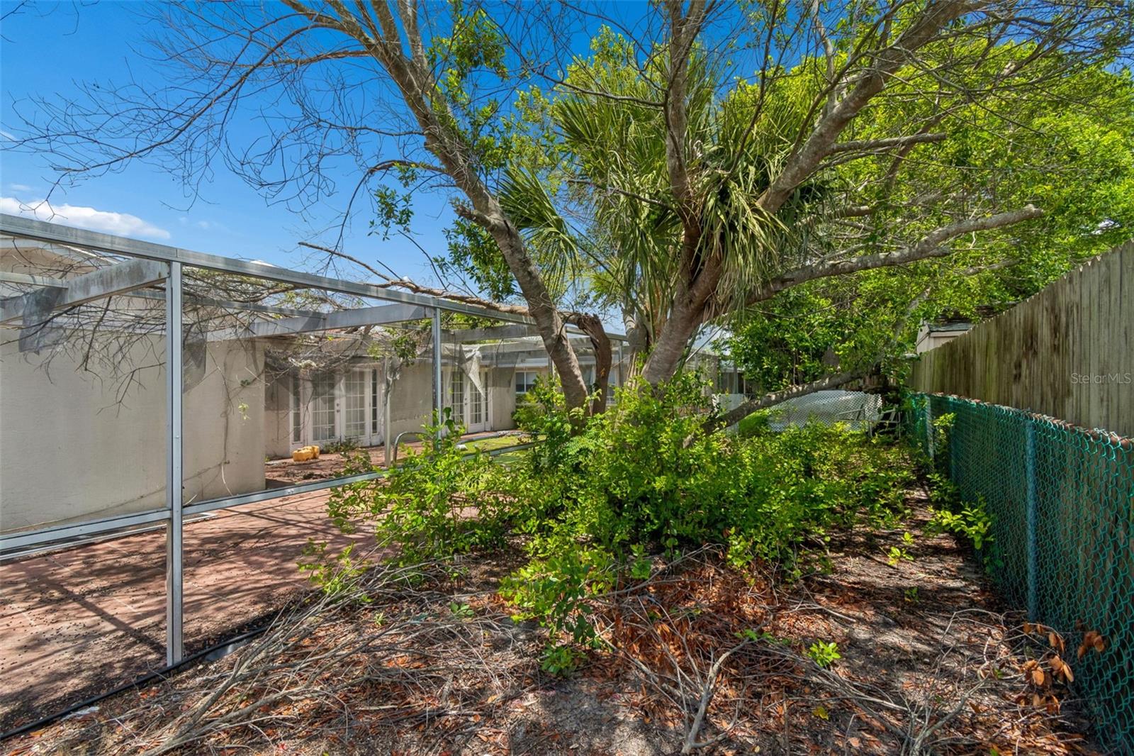 REGENCY PARK - Residential
