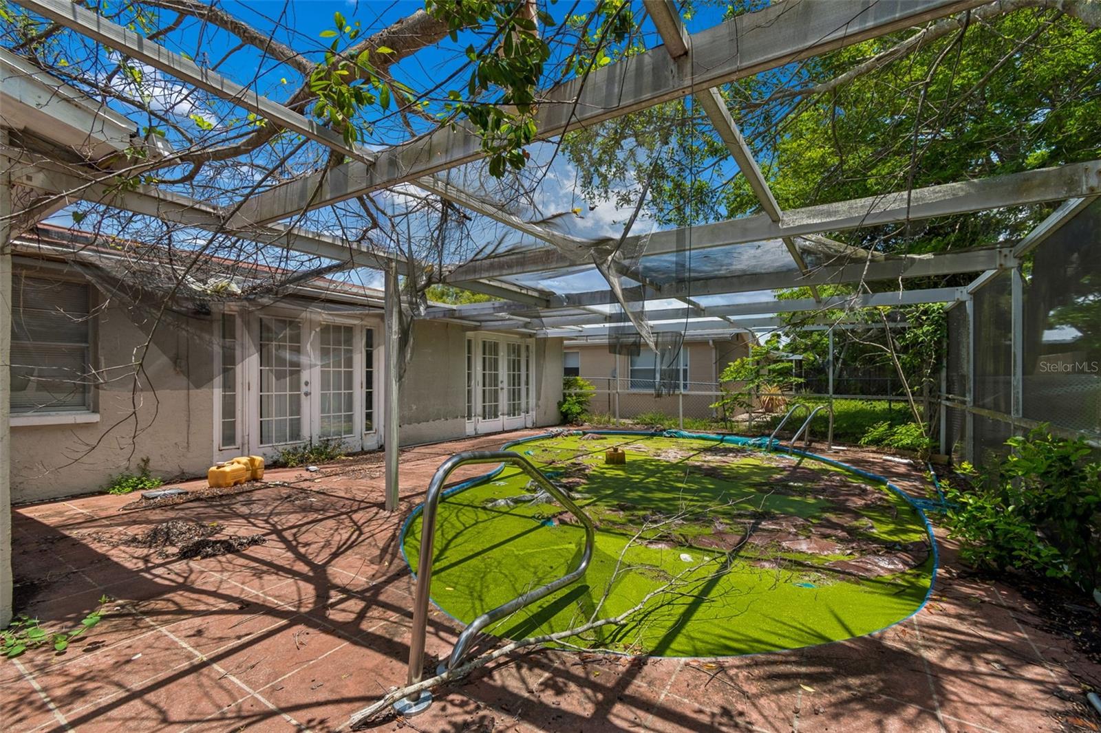 REGENCY PARK - Residential