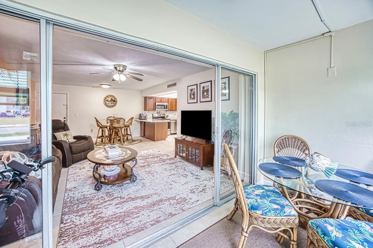 REGENCY HOUSE - Residential