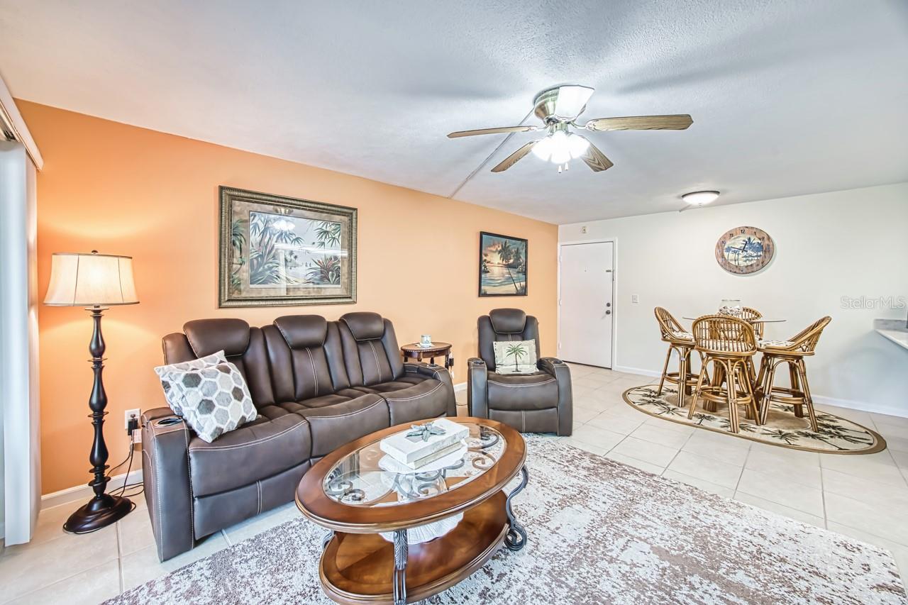 REGENCY HOUSE - Residential