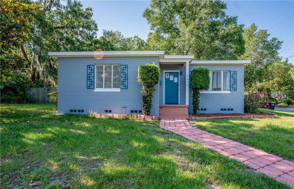 Photo of 2014 Newman Street, Orlando, FL 32803 (MLS # O6378966)