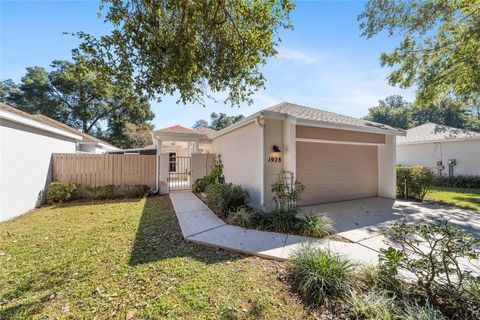 Photo of 1928 NE 36th Court, Ocala, FL 34470 (MLS # OM712941)