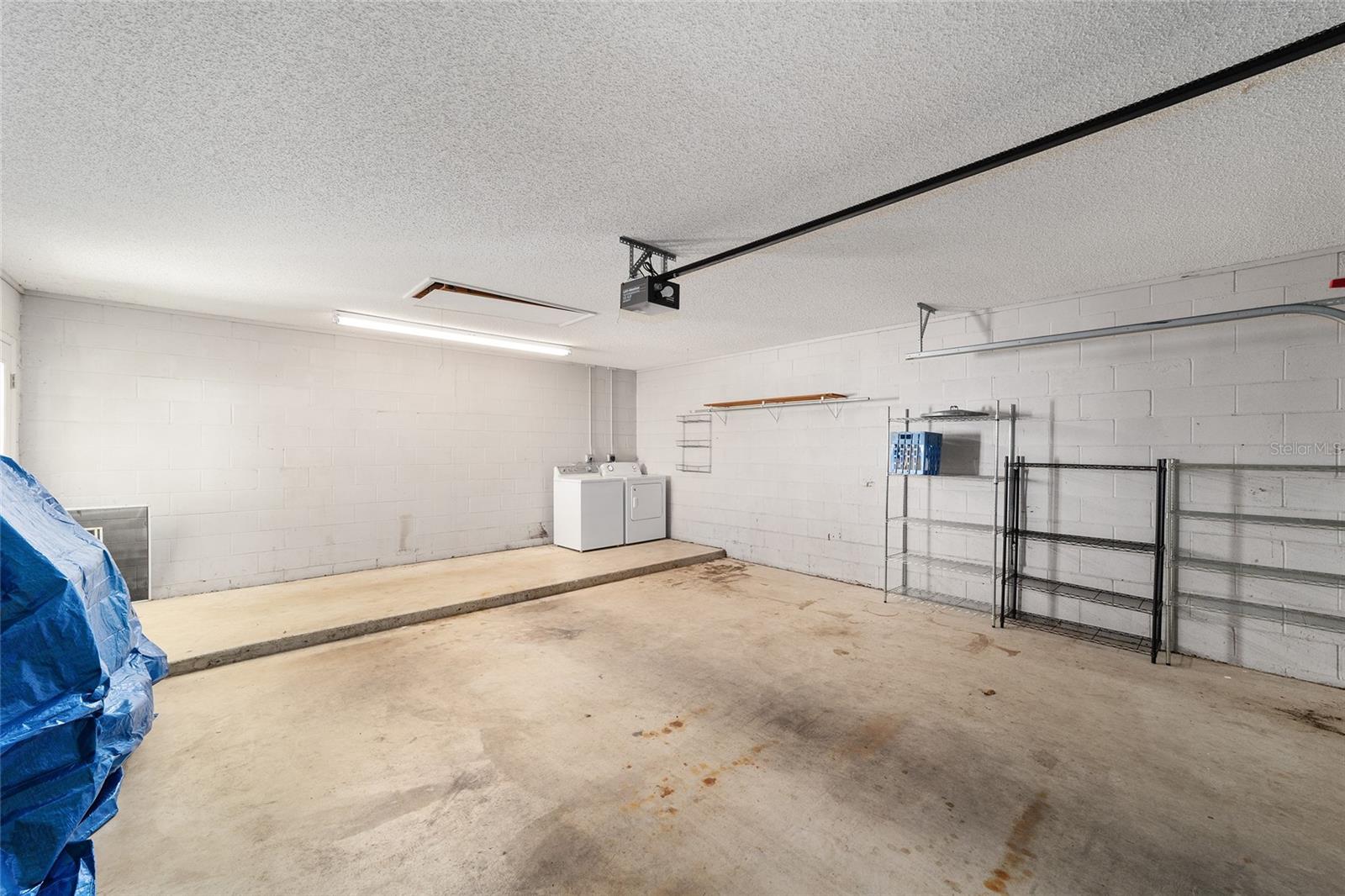 VILLAS/VLG WEST PH 02 - Residential