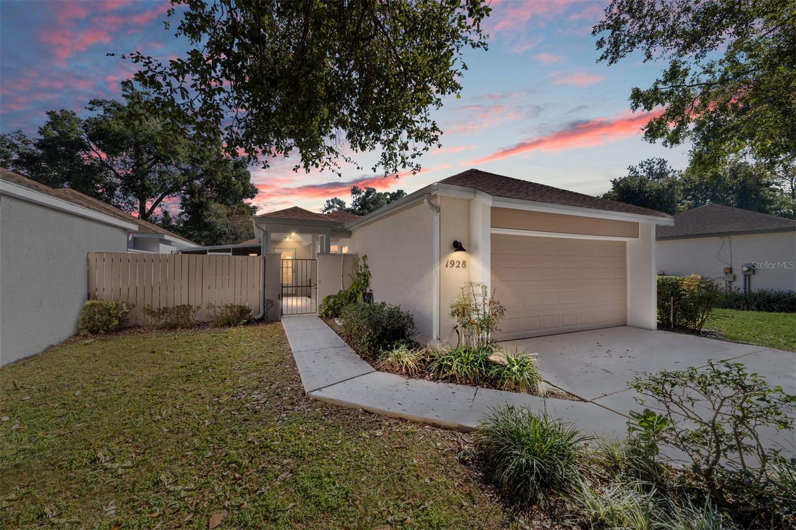 VILLAS/VLG WEST PH 02 - Residential