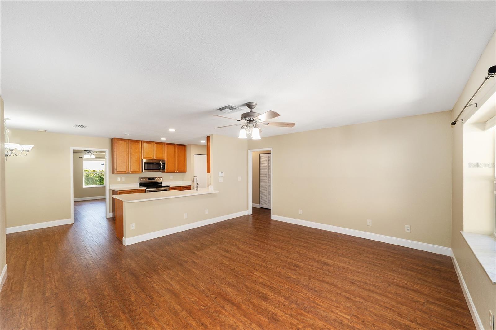 VILLAS/VLG WEST PH 02 - Residential