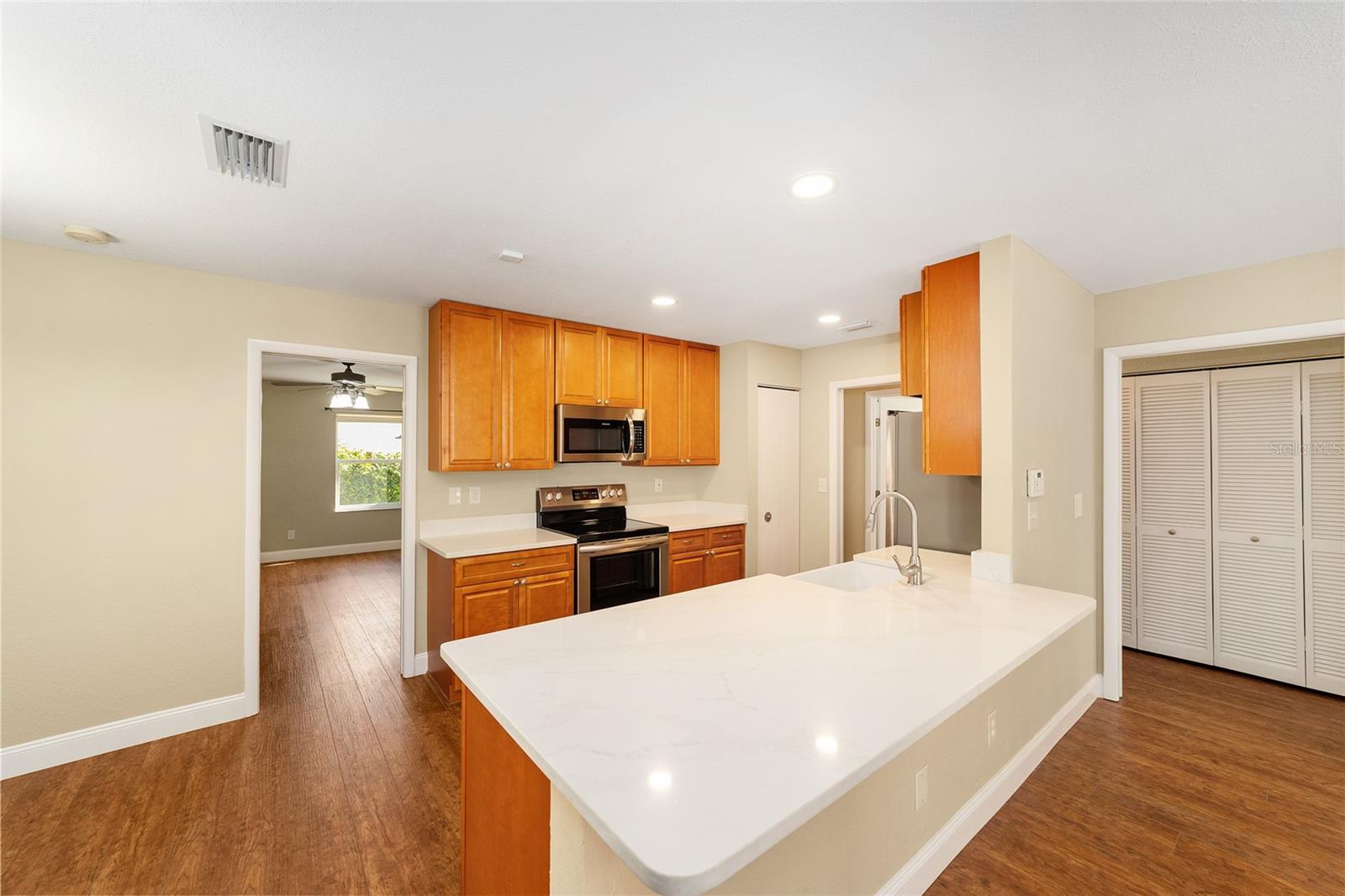 VILLAS/VLG WEST PH 02 - Residential