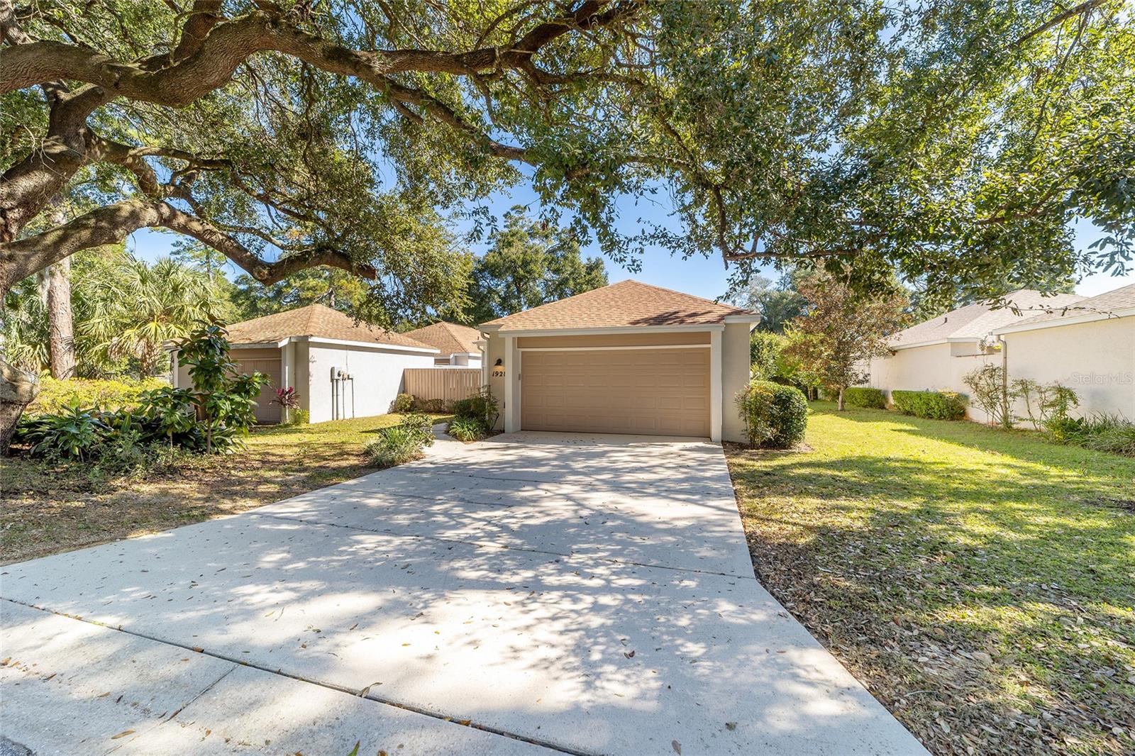 VILLAS/VLG WEST PH 02 - Residential