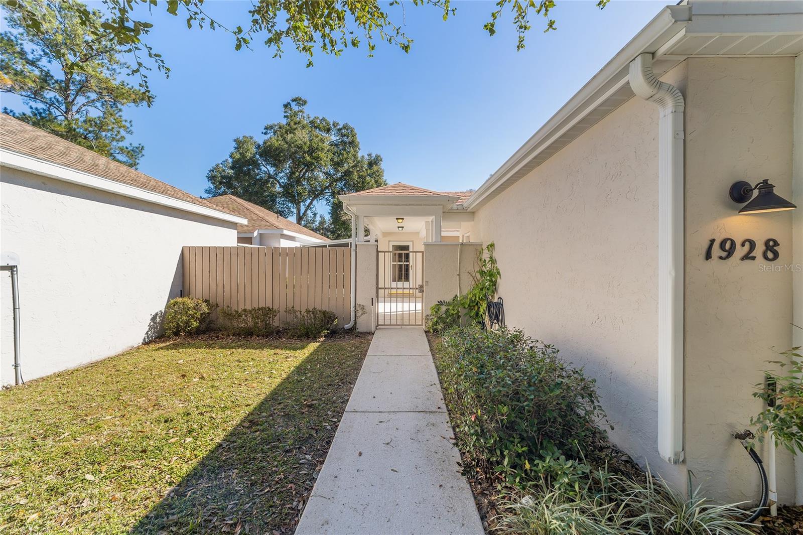 VILLAS/VLG WEST PH 02 - Residential