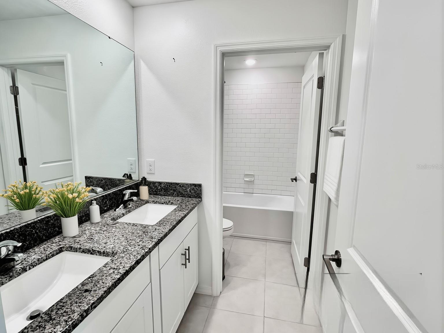 SADDLE CRK PRESERVE PH 2 - Residential Lease