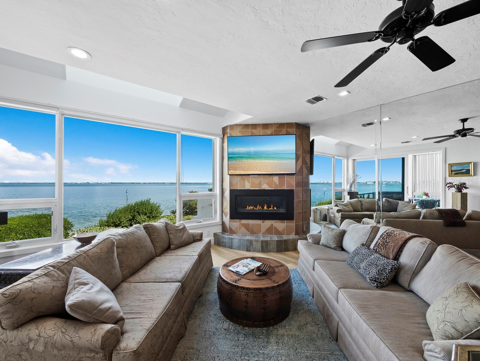 TANGERINE BAY CLUB - Residential