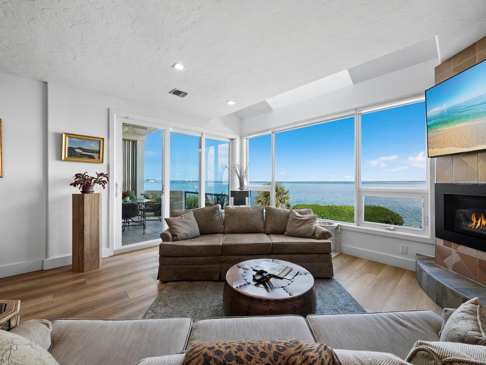 TANGERINE BAY CLUB - Residential