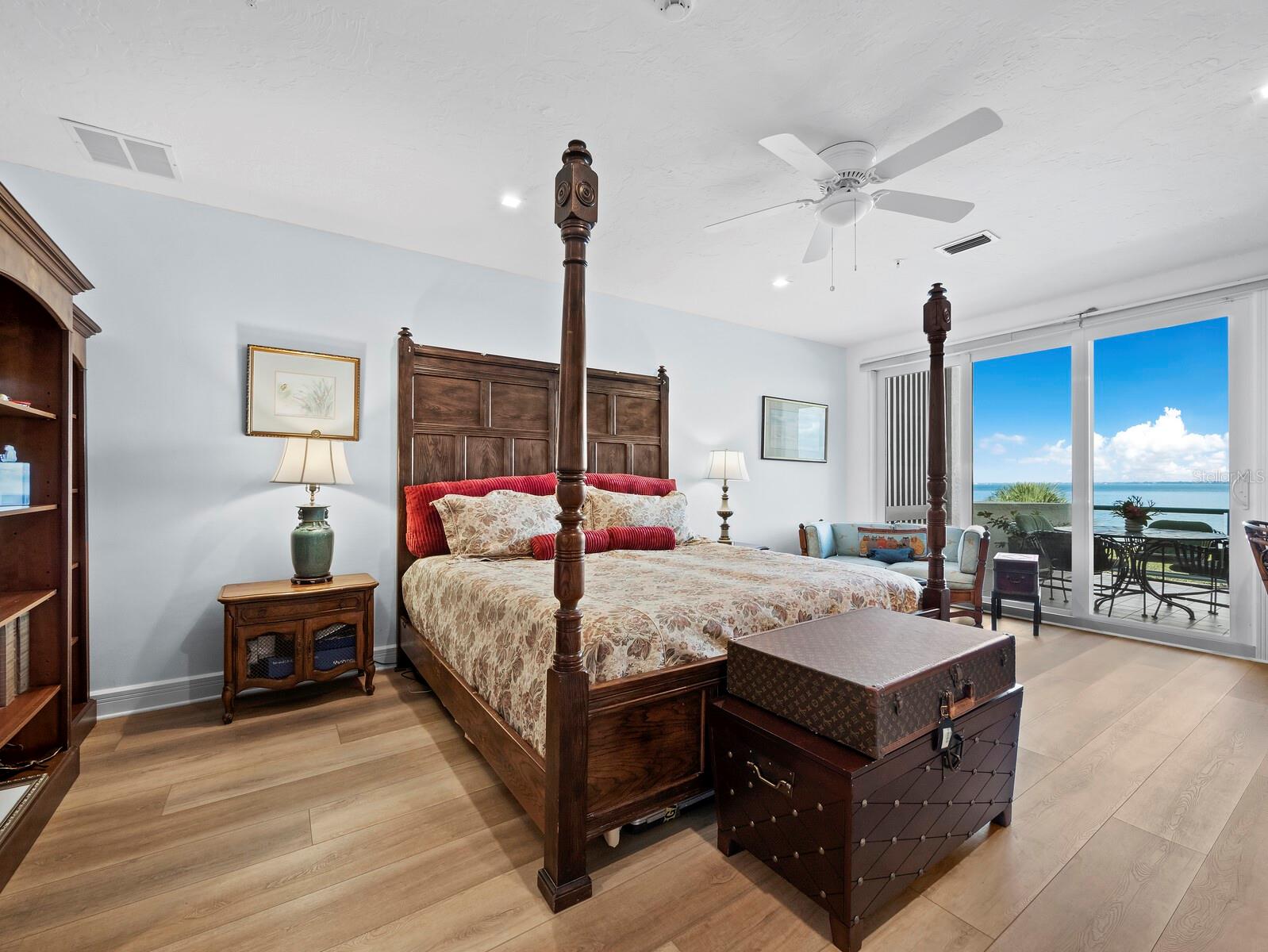 TANGERINE BAY CLUB - Residential