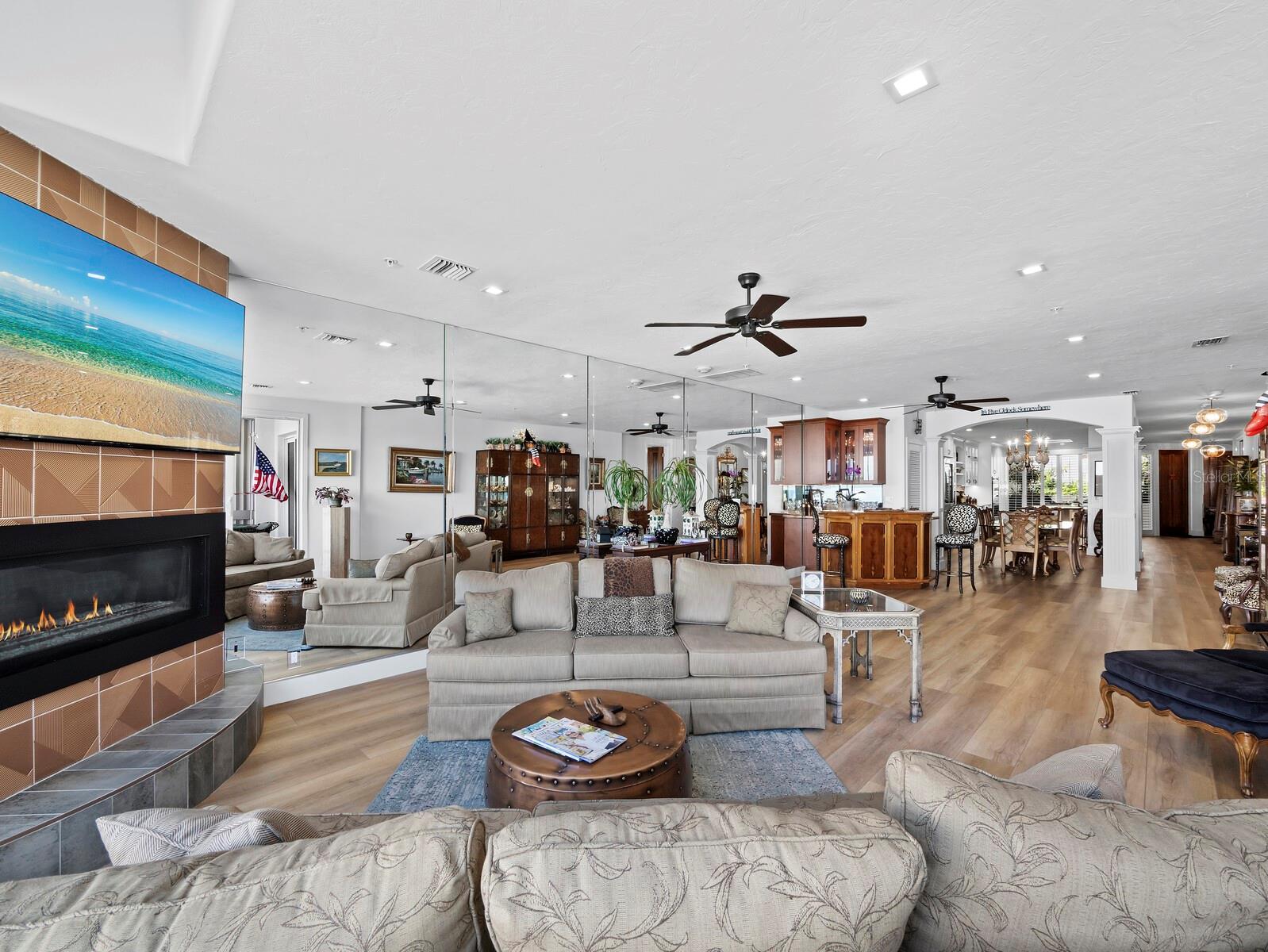 TANGERINE BAY CLUB - Residential