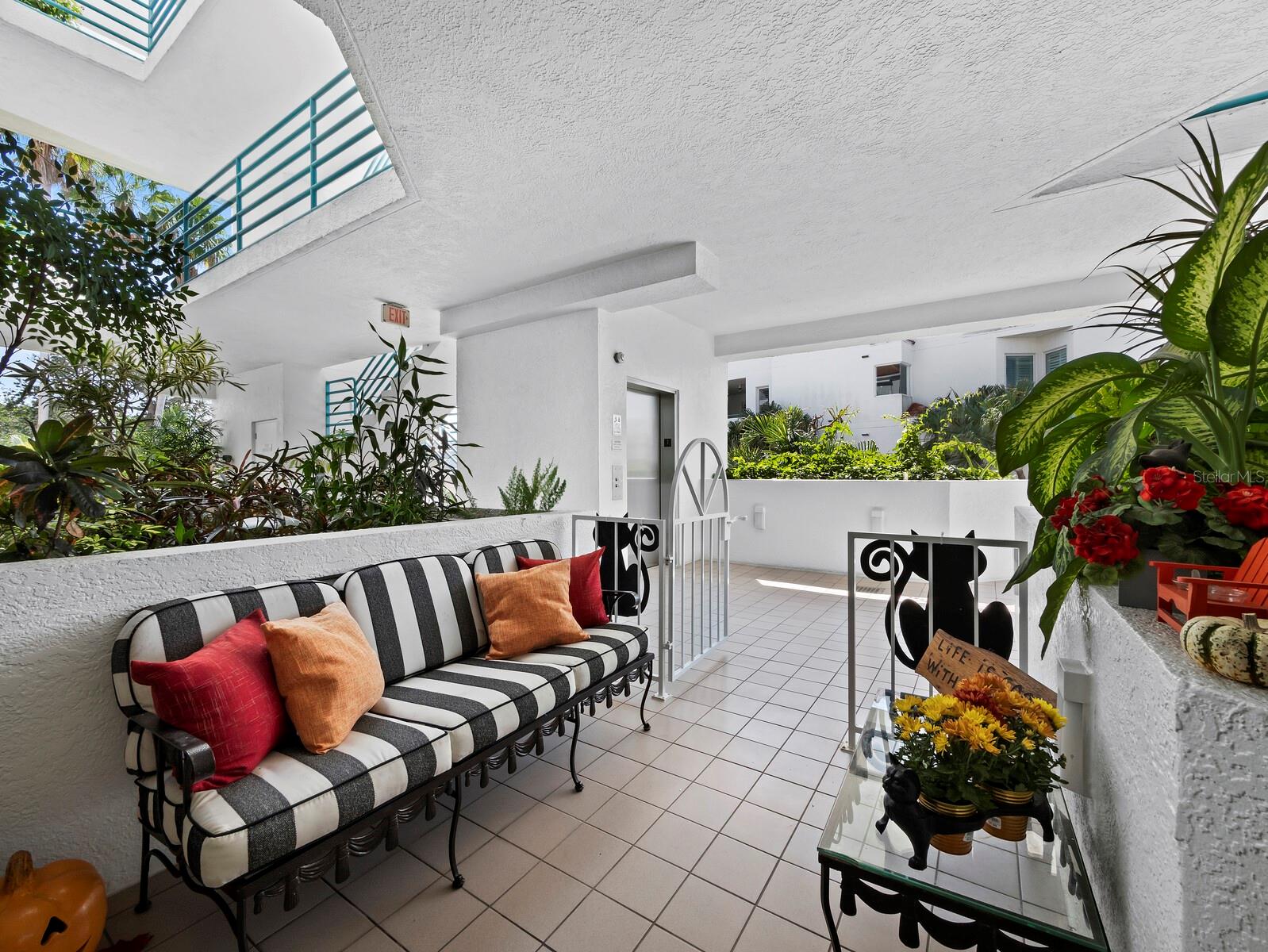 TANGERINE BAY CLUB - Residential