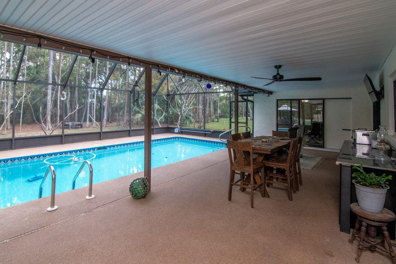 RIVER SIDE VILLAGE - Residential