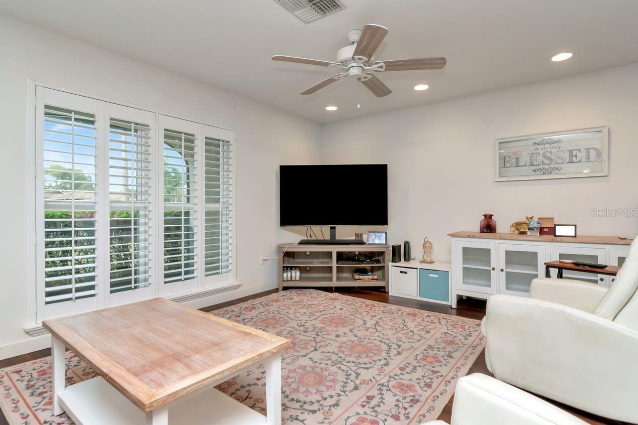 RIVER SIDE VILLAGE - Residential