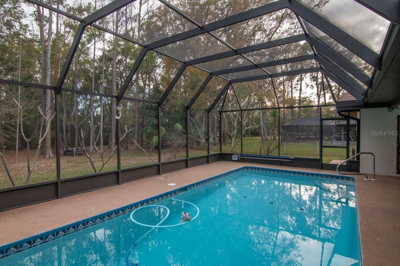 RIVER SIDE VILLAGE - Residential