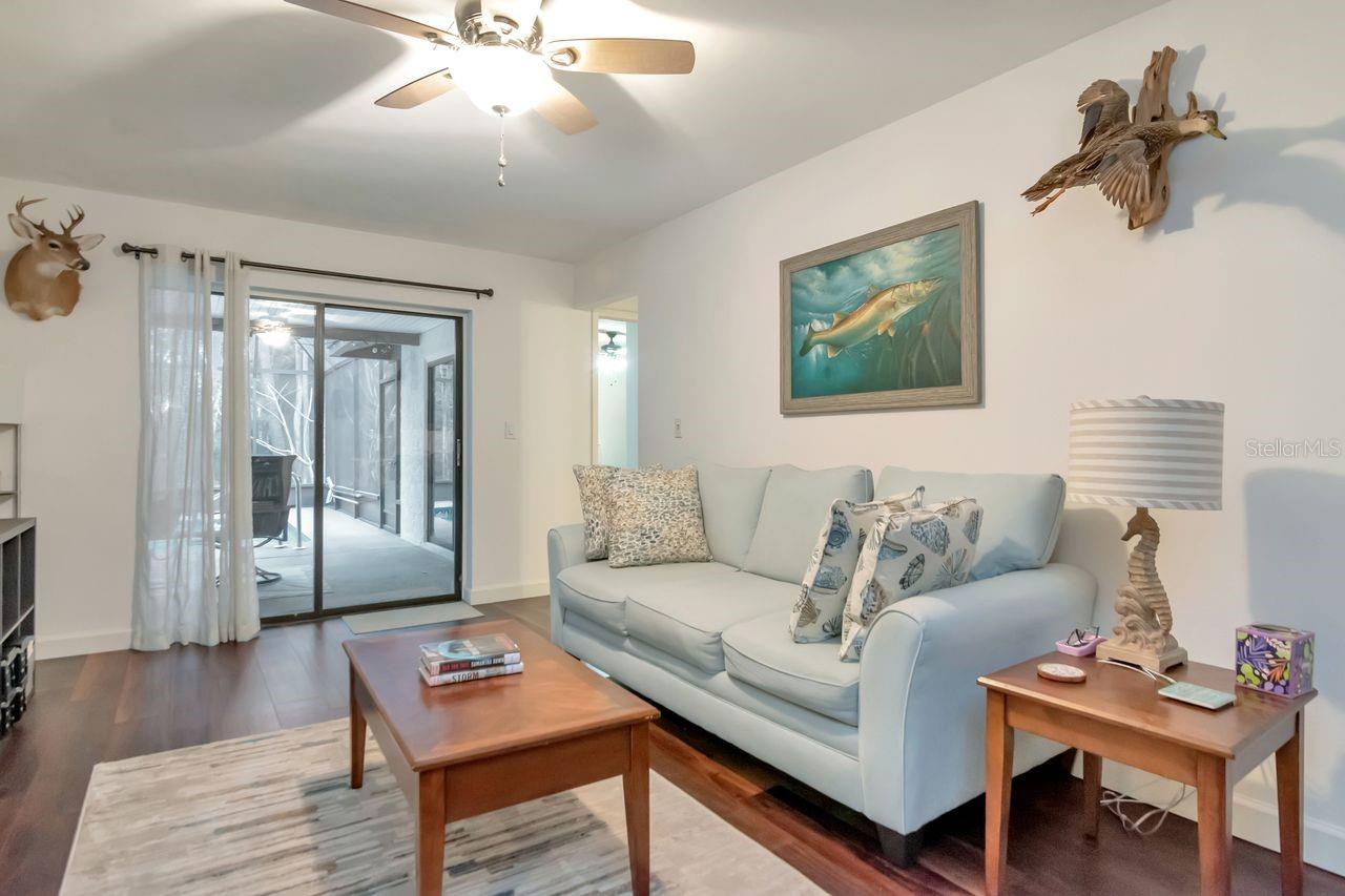 RIVER SIDE VILLAGE - Residential