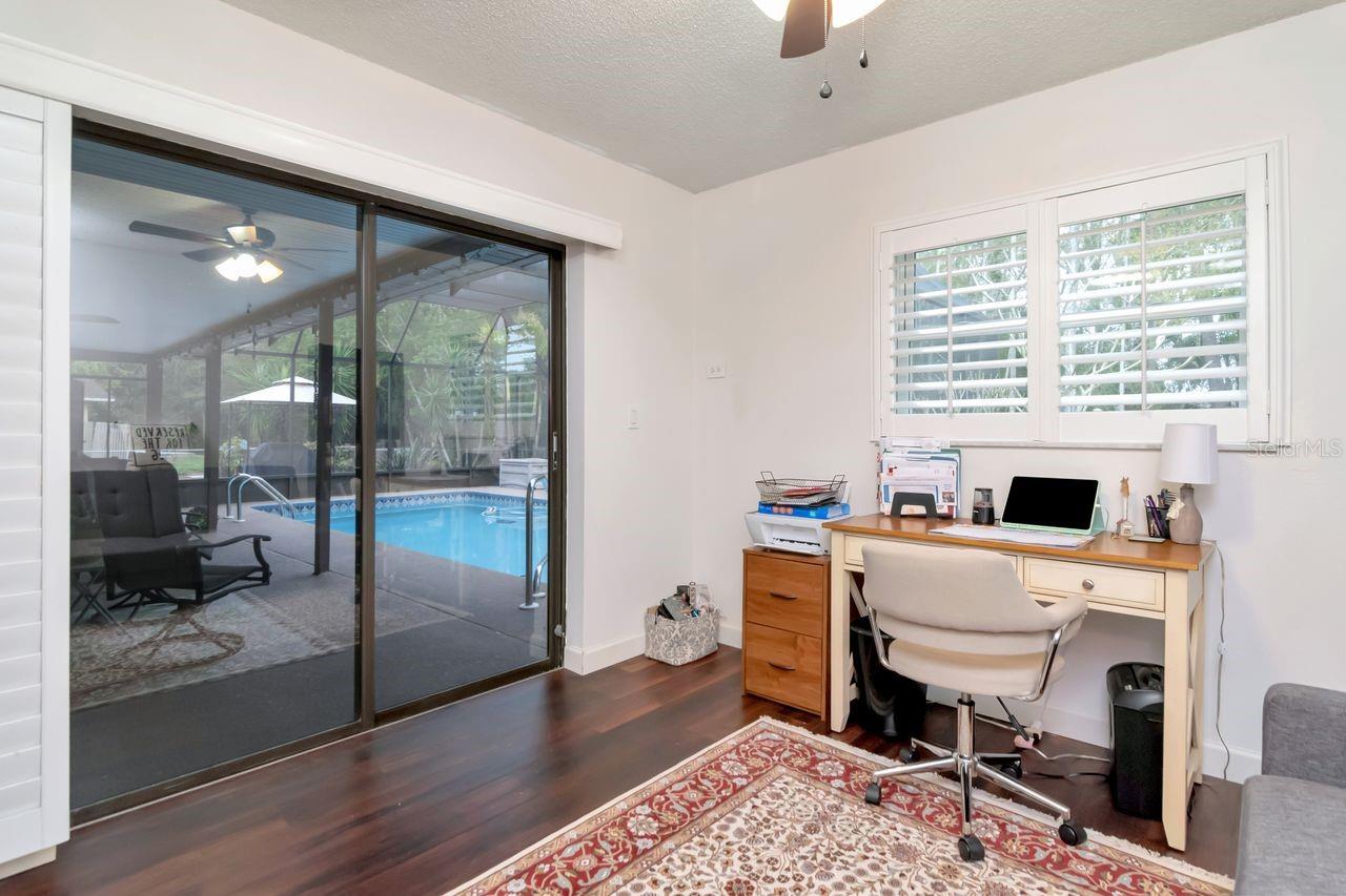 RIVER SIDE VILLAGE - Residential