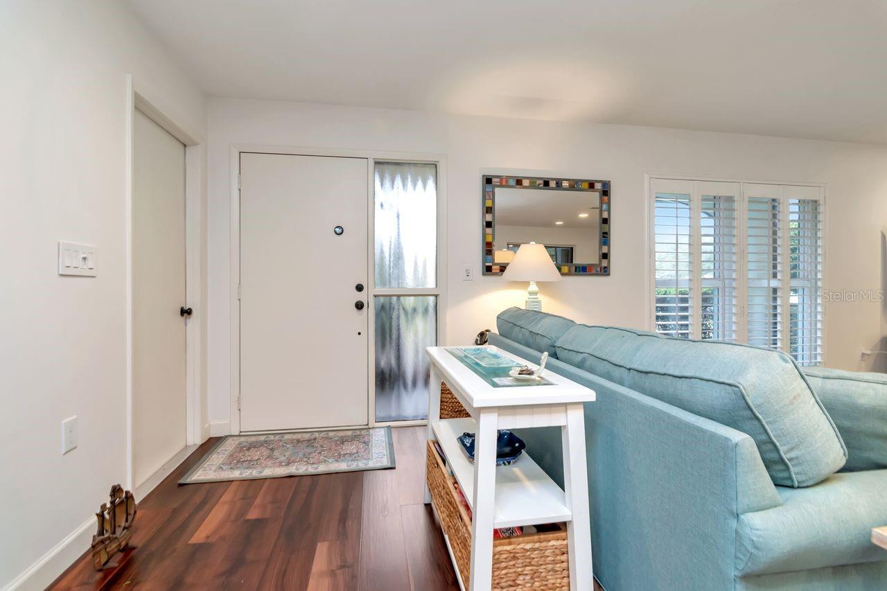 RIVER SIDE VILLAGE - Residential