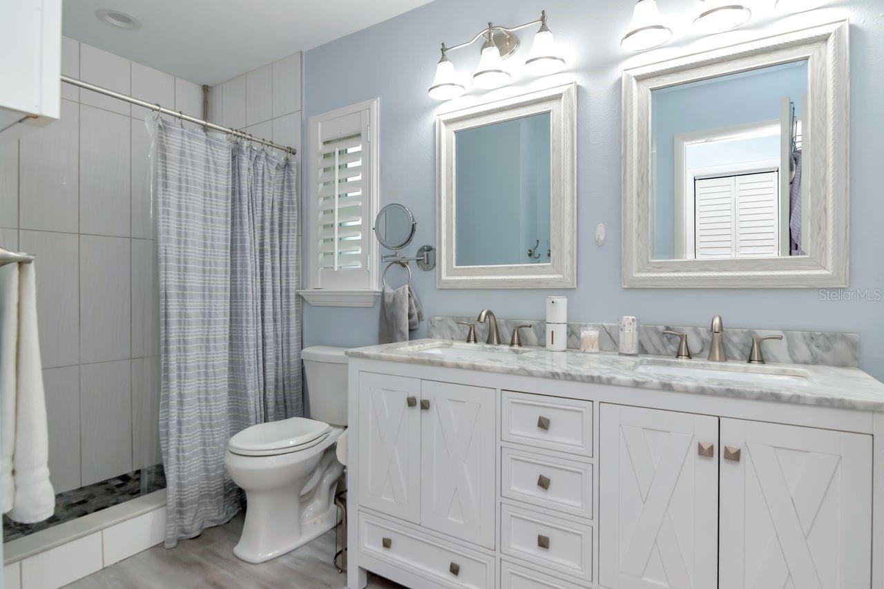 RIVER SIDE VILLAGE - Residential