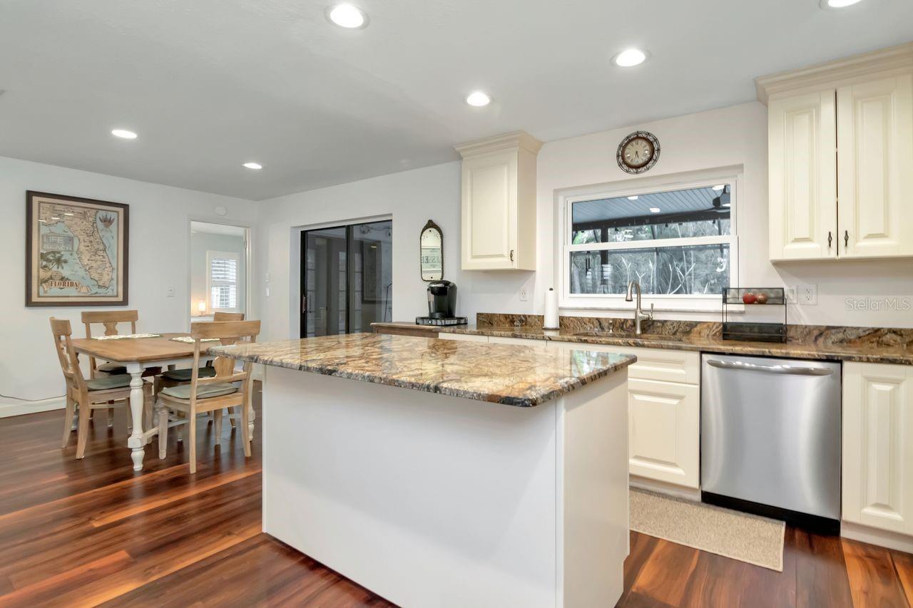 RIVER SIDE VILLAGE - Residential