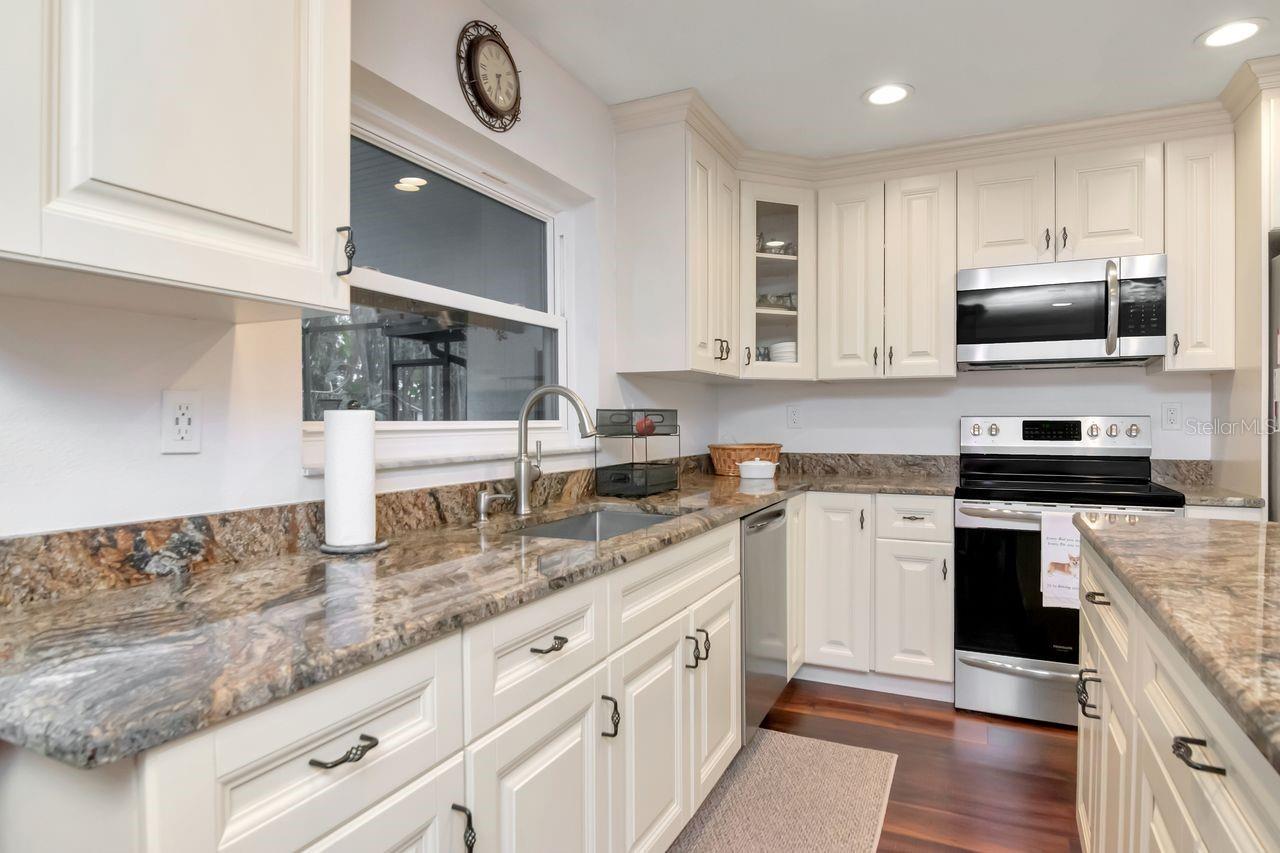 RIVER SIDE VILLAGE - Residential